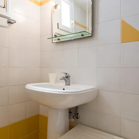 Afroditi Aparthotel 3*