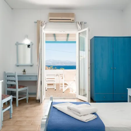 Afroditi * Parikia (Paros)